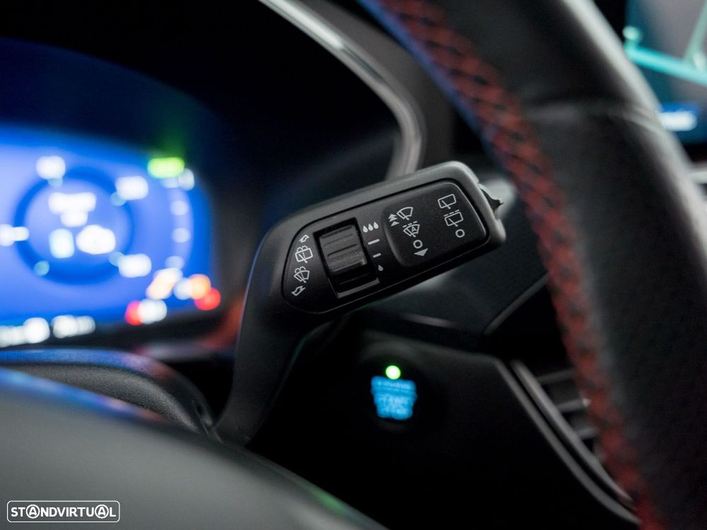 Ford Kuga 2.5 PHEV ST-Line X - 24