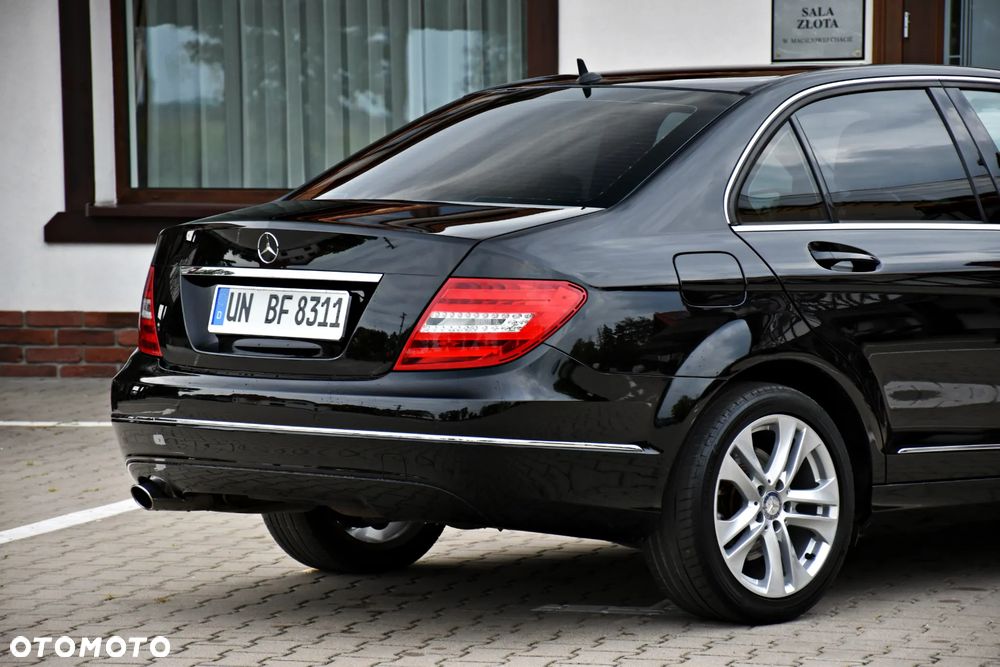 Mercedes-Benz Klasa C 200 (BlueEFFICIENCY) Avantgarde - 25