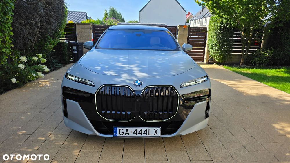 BMW Seria 7 740d xDrive mHEV Individual Edition sport - 2