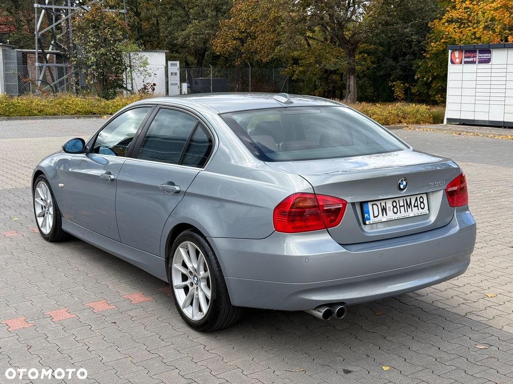 BMW Seria 3 330i - 6
