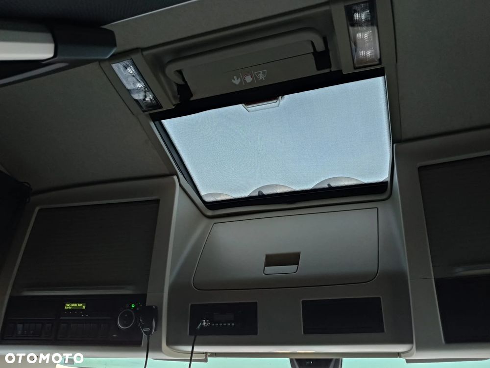 Volvo FH4 500 KM / EURO 6 / ZESTAW PRZESTRZENNY / KLIMA POSTOJOWA / - 32