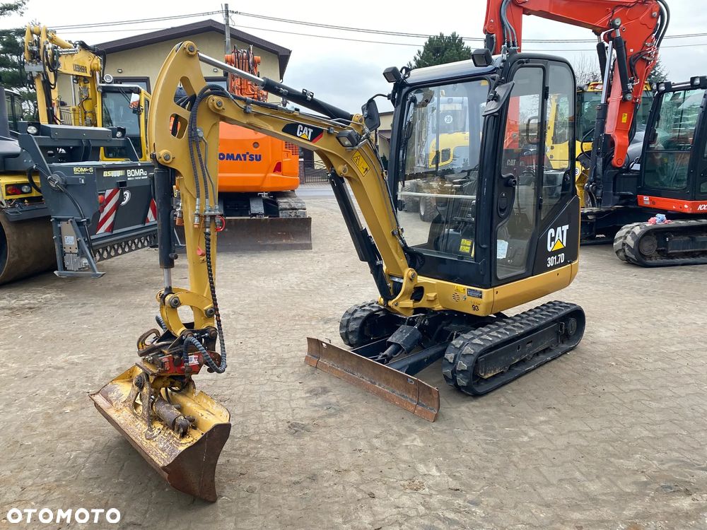 Caterpillar CAT 301.7D, 2250 MTH, Z NIEMIEC, DŁUŻSZY ZASIĘG, ROZSUWANE PODWOZIE, SUPER STAN - 11