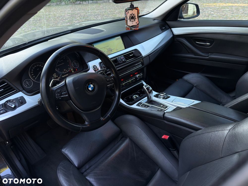 BMW Seria 5 520d Luxury Line - 13