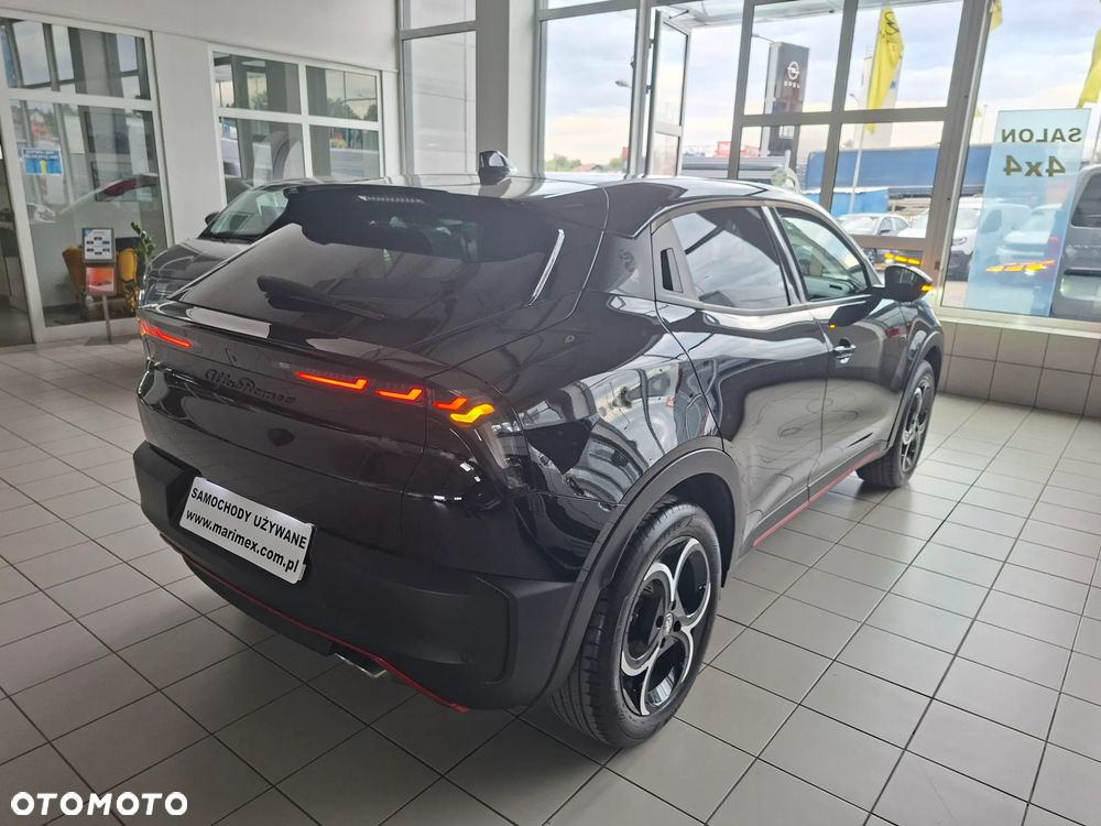 Alfa Romeo Junior 1.2 mHEV Ibrida Speciale eDCT - 4