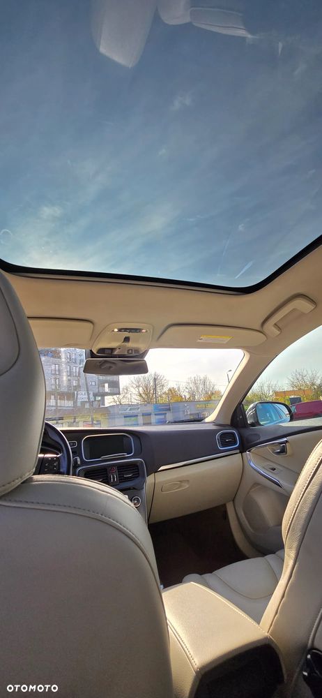 Volvo V40 D2 Summum - 13