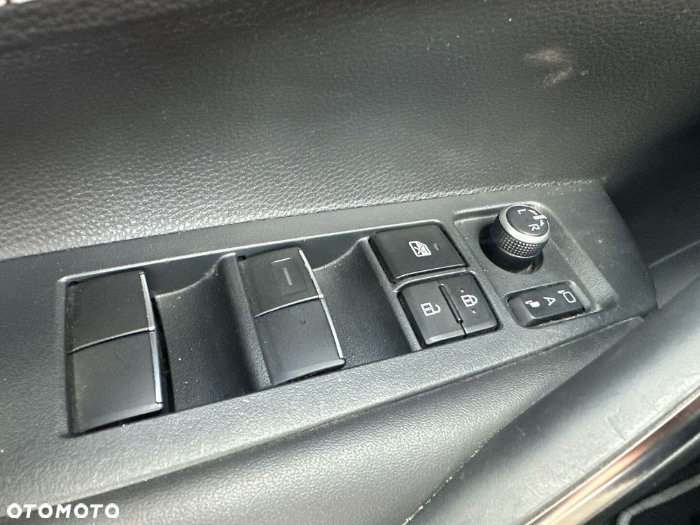 Toyota Corolla 1.8 Hybrid Style - 28