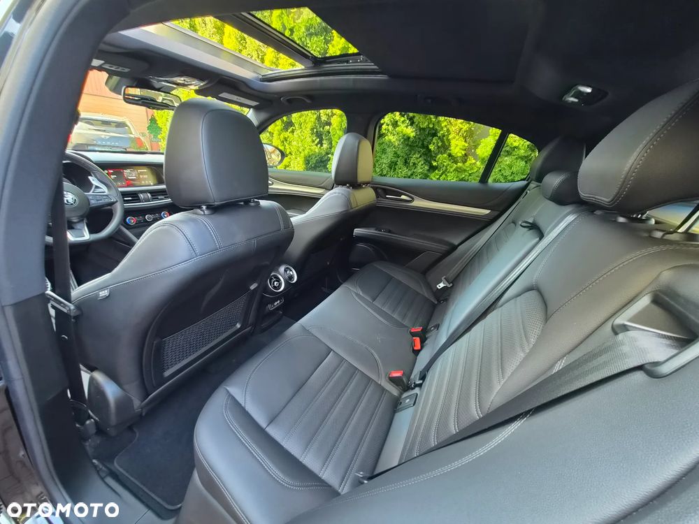 Alfa Romeo Stelvio - 21