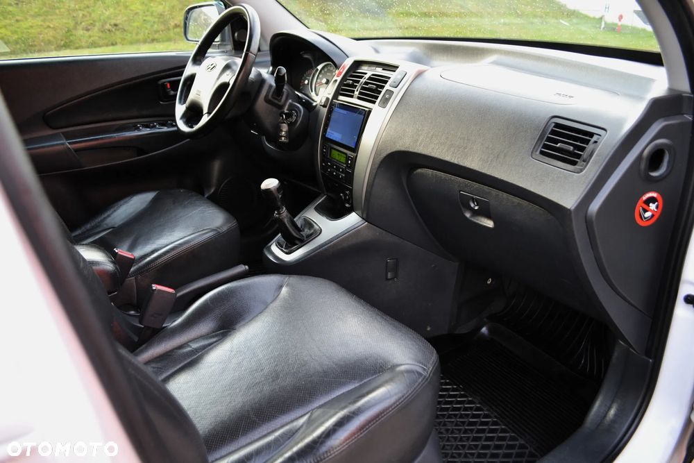 Hyundai Tucson 2.0 2WD GLS Style - 10