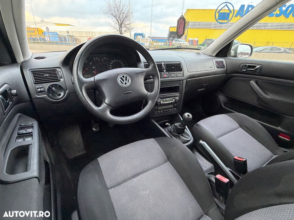 Volkswagen Golf - 15