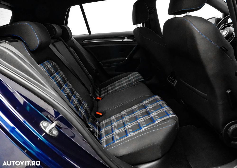Volkswagen Golf 1.4 GTE Plug-In-Hybrid DSG - 17