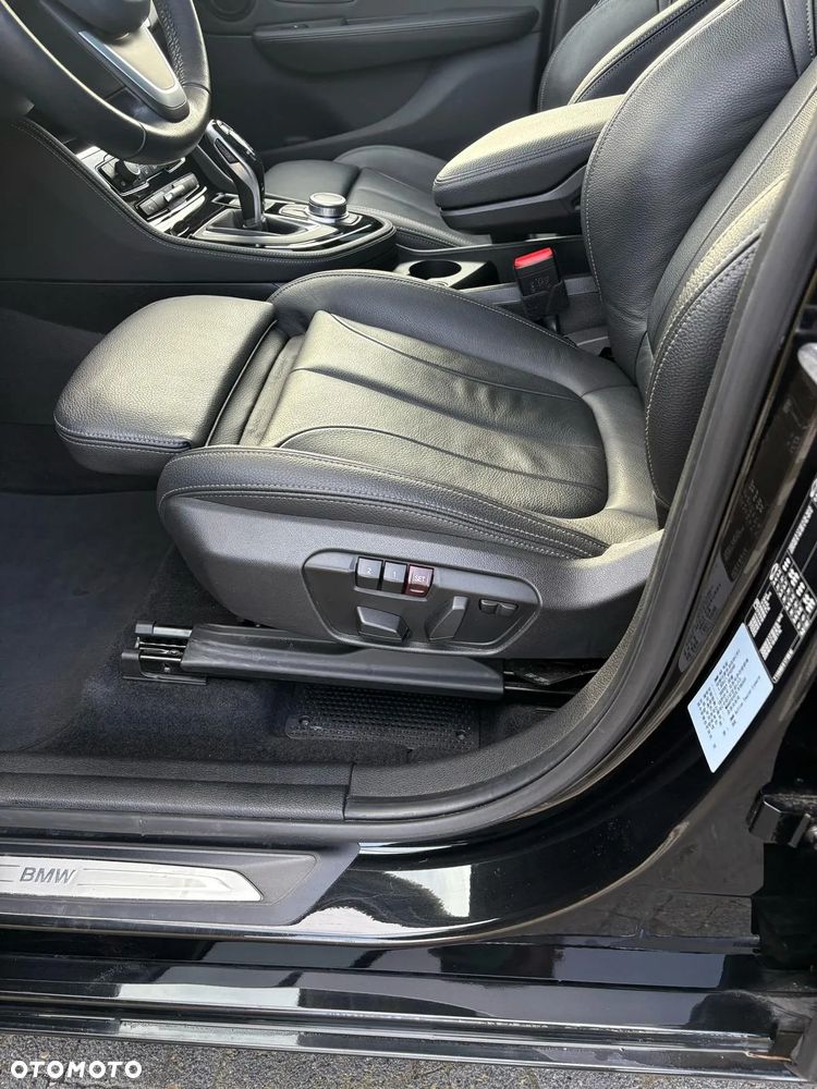 BMW Seria 2 218d - 29
