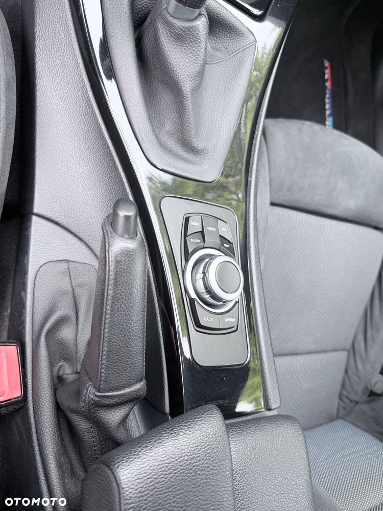 BMW Seria 3 318d DPF - 14