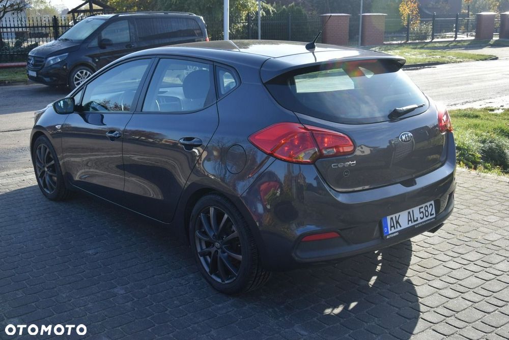 Kia Ceed 1.4 CVVT Attract - 9