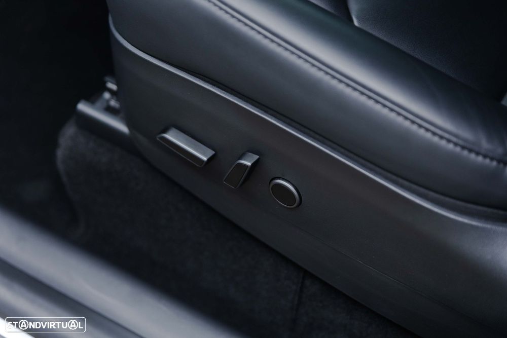 Tesla Model Y Long Range Tração Integral - 12