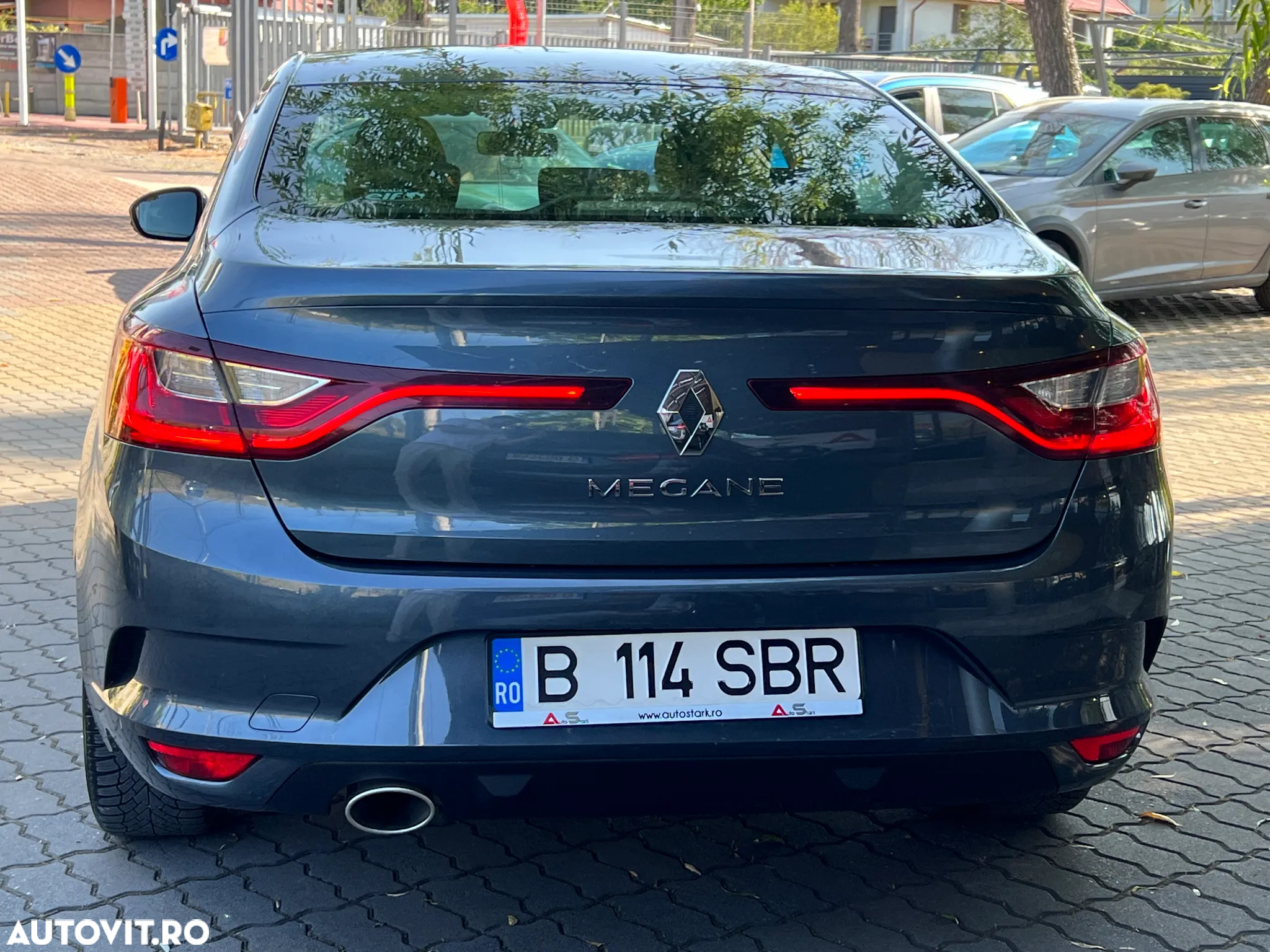 Renault Megane TCe Life - 12