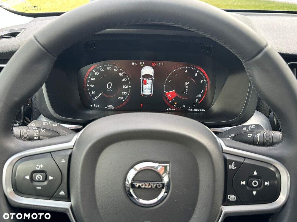 Volvo XC 60 T4 Momentum - 23