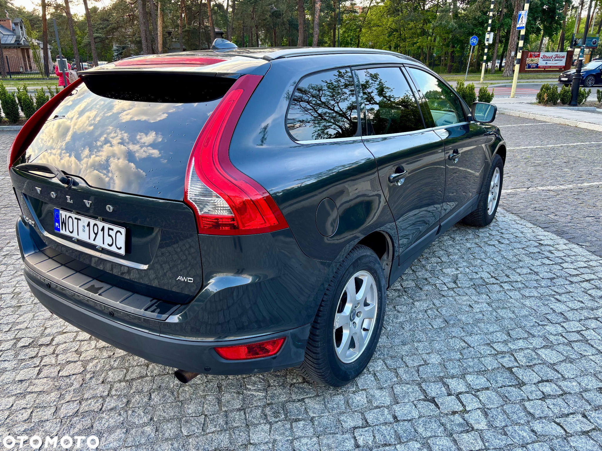 Volvo XC 60 3.2 AWD Momentum - 3