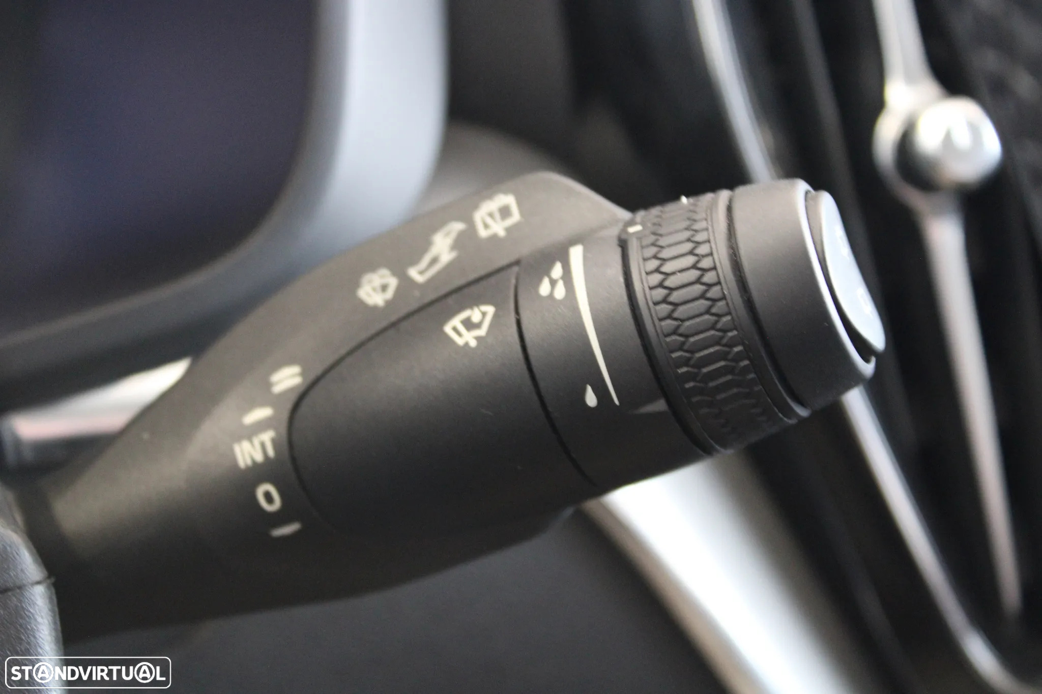 Volvo XC 60 2.0 B4 Momentum Plus - 13