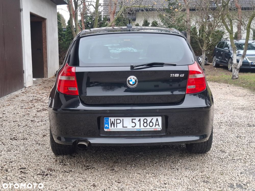 BMW Seria 1 118d DPF - 6