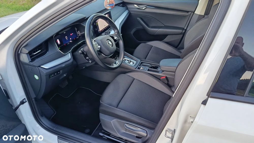 Skoda Octavia 2.0 TDI DSG Tour - 6