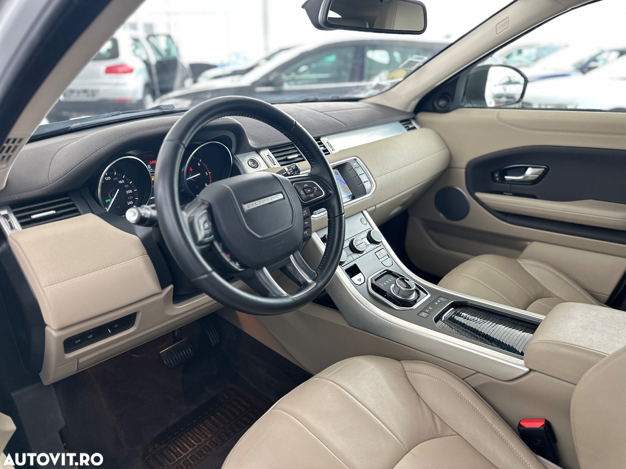 Land Rover Range Rover Evoque 2.0 D150 R-Dynamic - 17