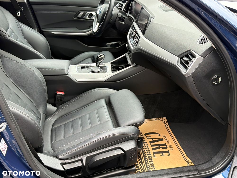 BMW Seria 3 320e Sport Line - 10
