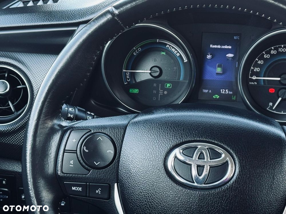 Toyota Auris Hybrid 135 Dynamic - 35