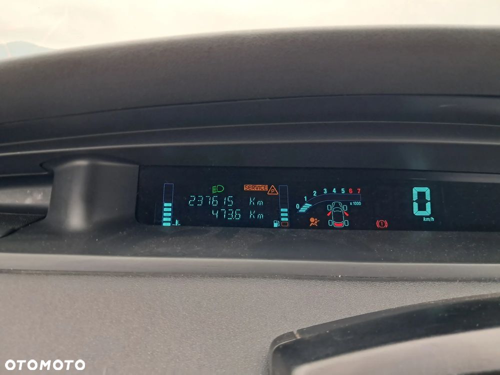 Renault Scenic 1.6 Confort Privilege - 11