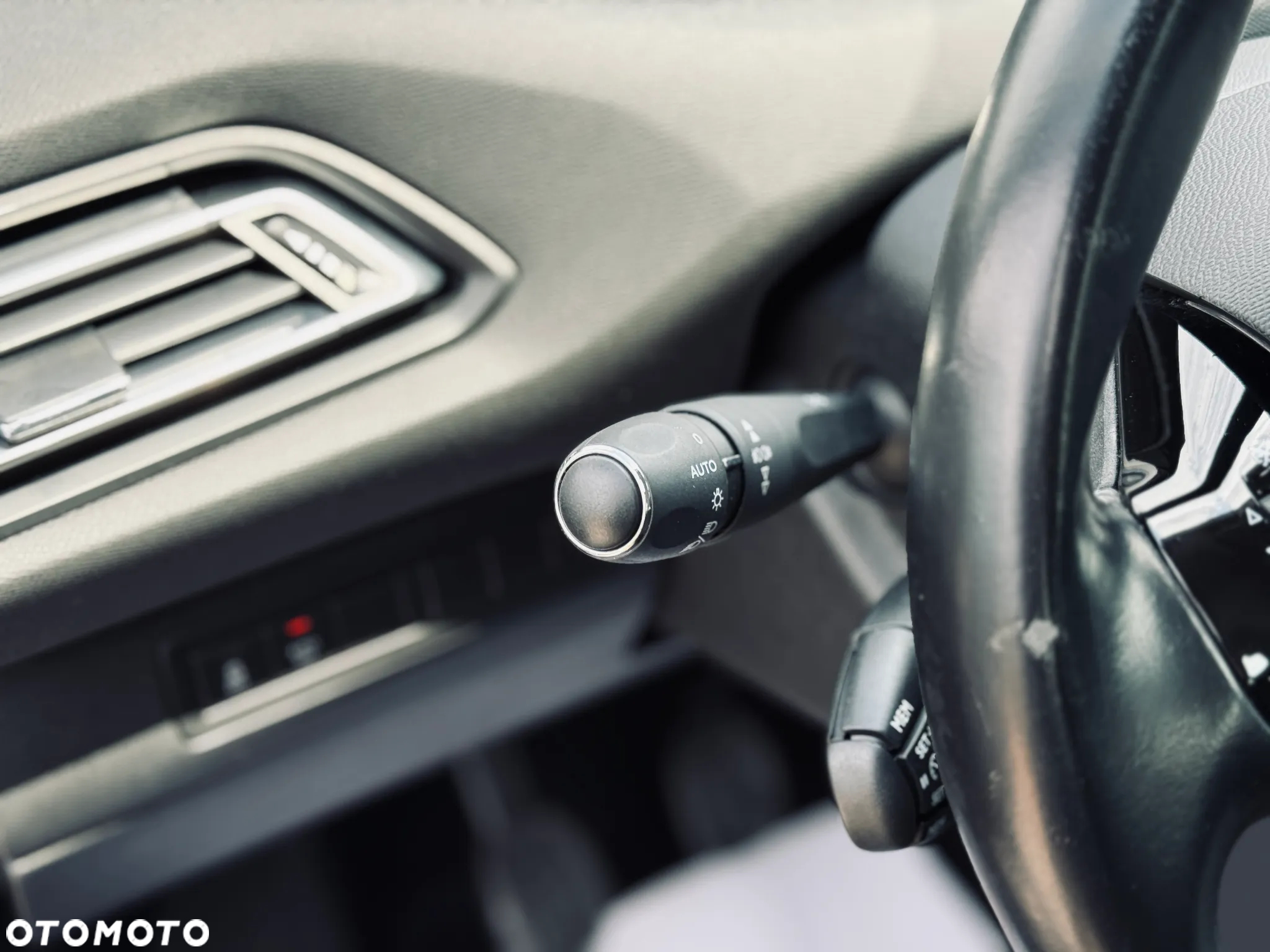 Peugeot 308 PureTech 130 Allure - 29