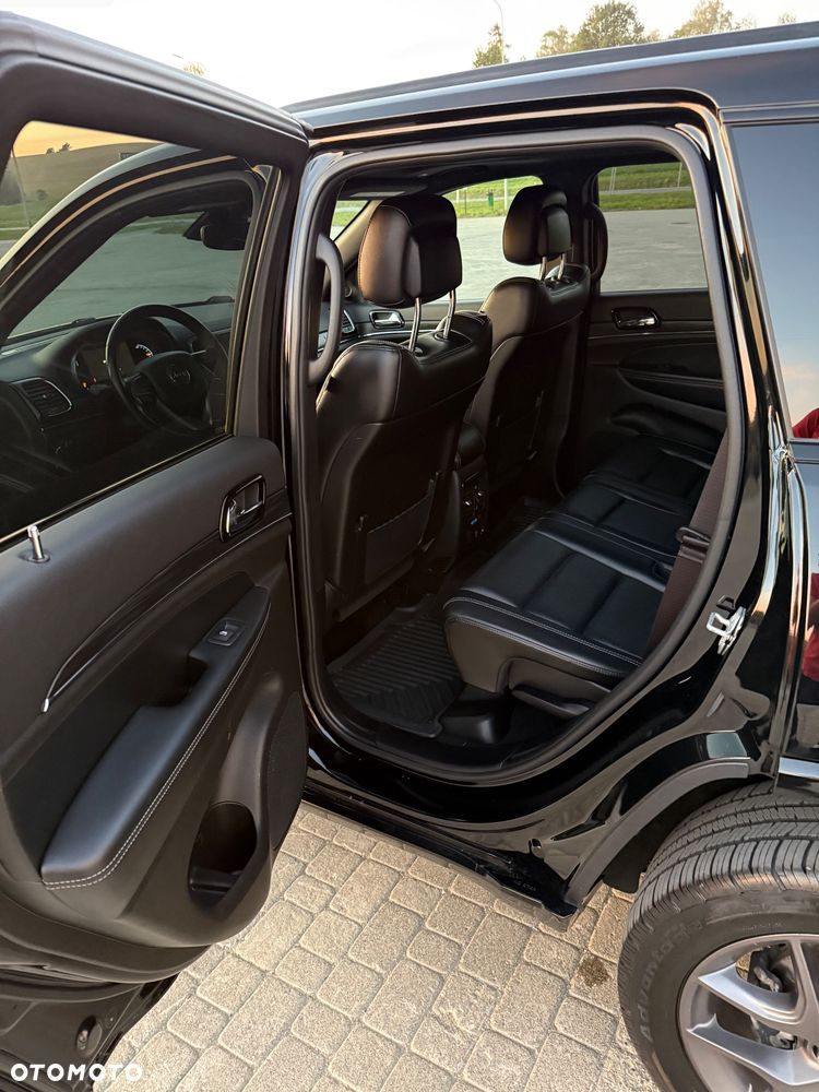 Jeep Grand Cherokee - 17