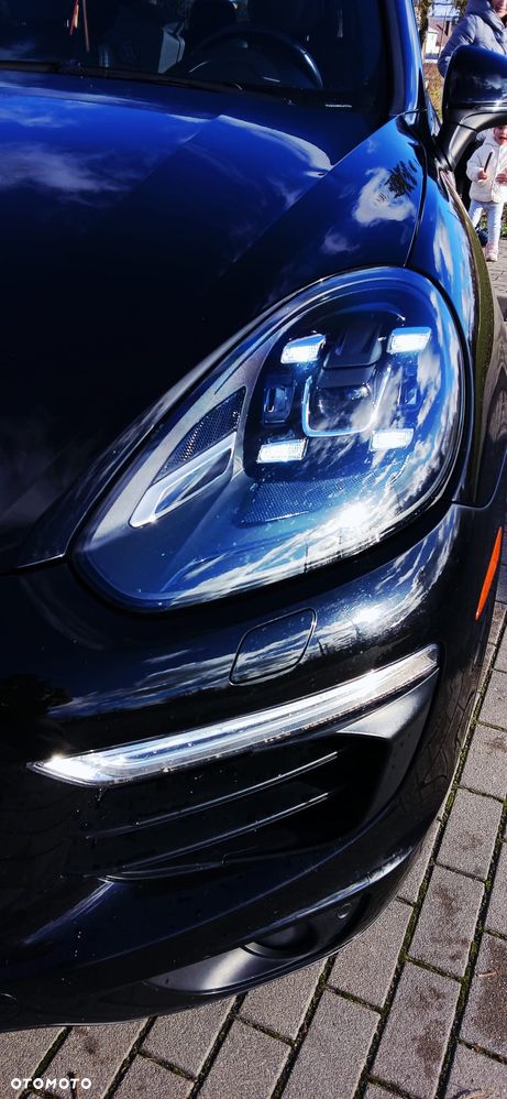 Porsche Cayenne S E-Hybrid - 16