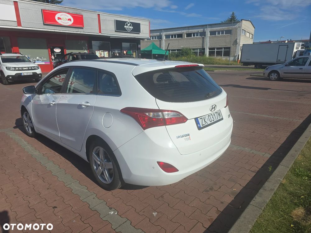 Hyundai i30 blue 1.6 CRDi YES Silver - 4