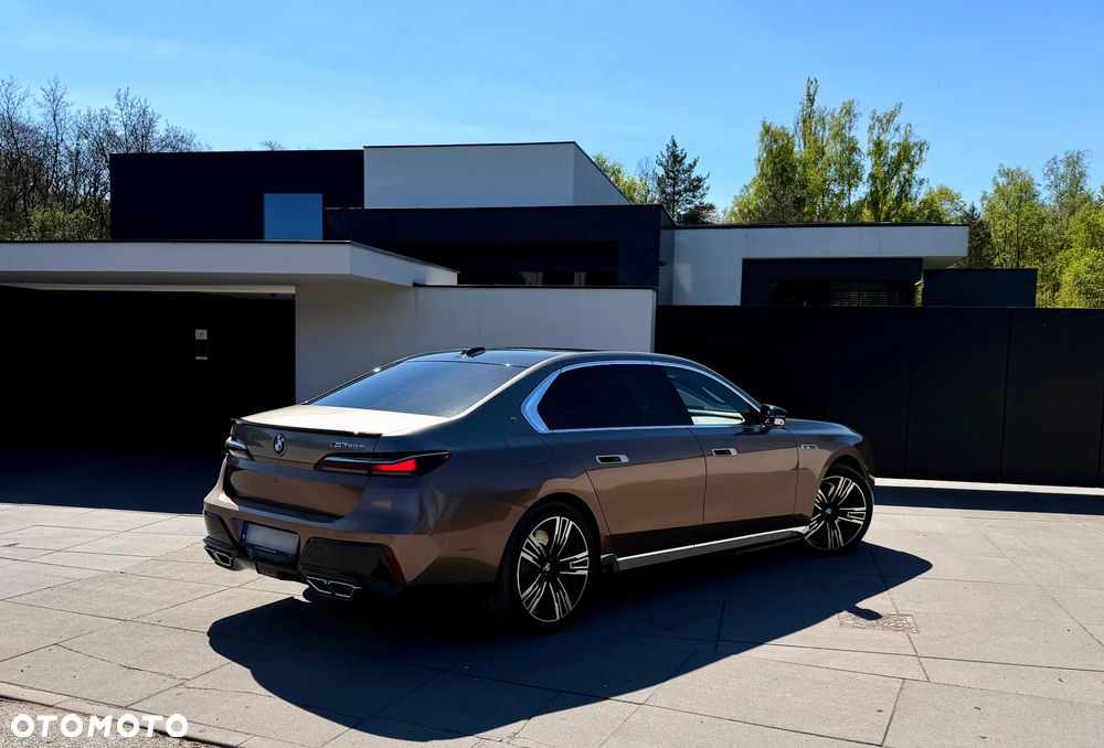 BMW Seria 7 M760e PHEV xDrive sport - 6