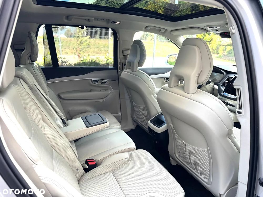 Volvo XC 90 - 19