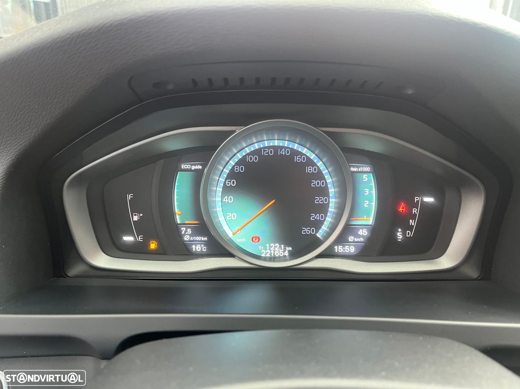 Volvo V60 2.0 D2 Kinetic Geartronic - 12