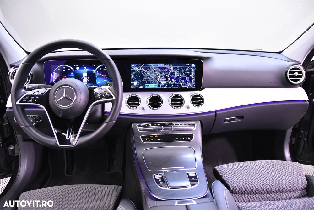 Mercedes-Benz E 300 de Aut. - 9