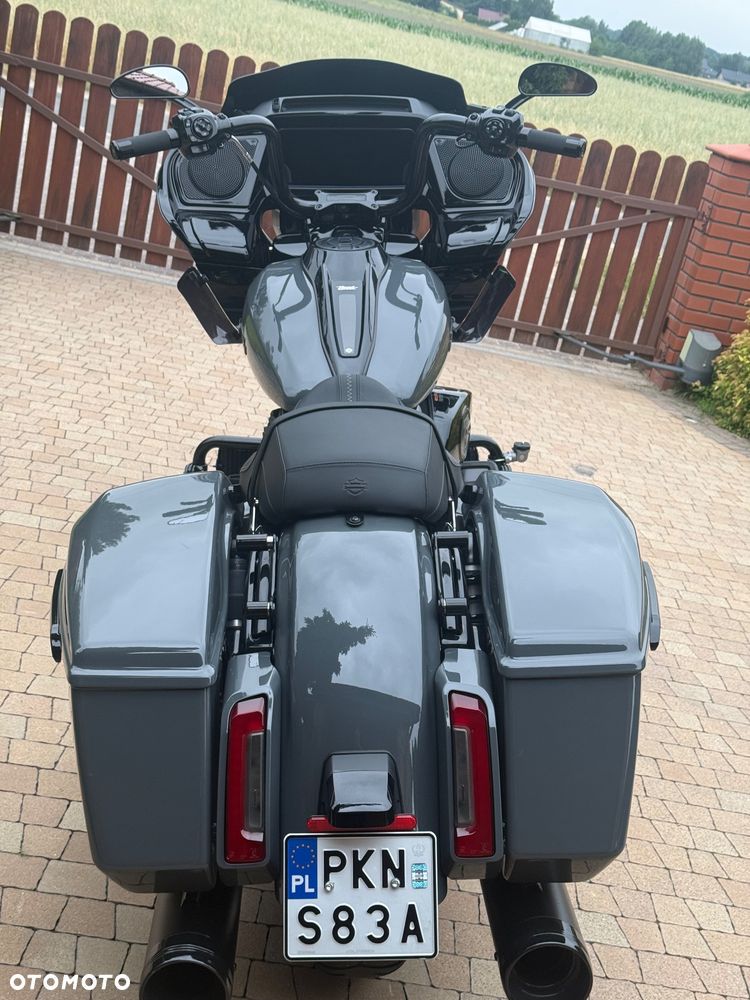 Harley-Davidson Touring Road Glide - 11