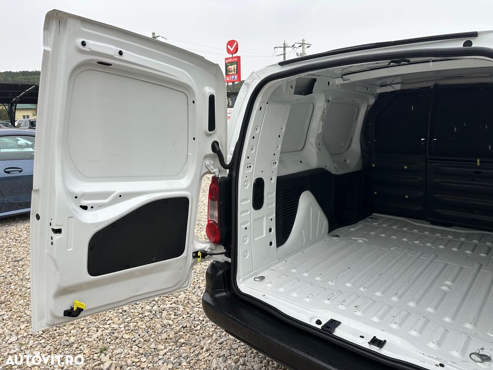 Peugeot Partner Combi 1.6 HDi 75 CP Confort FAP - 11