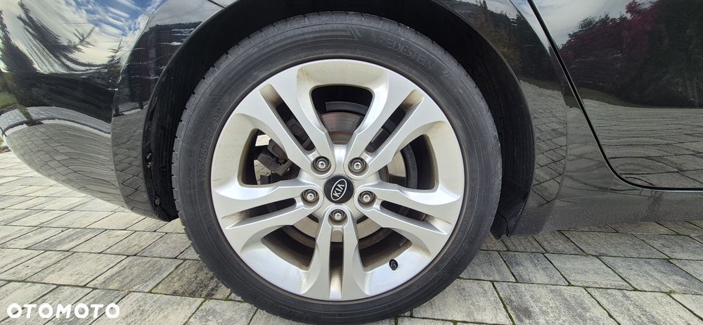 Kia Ceed - 9