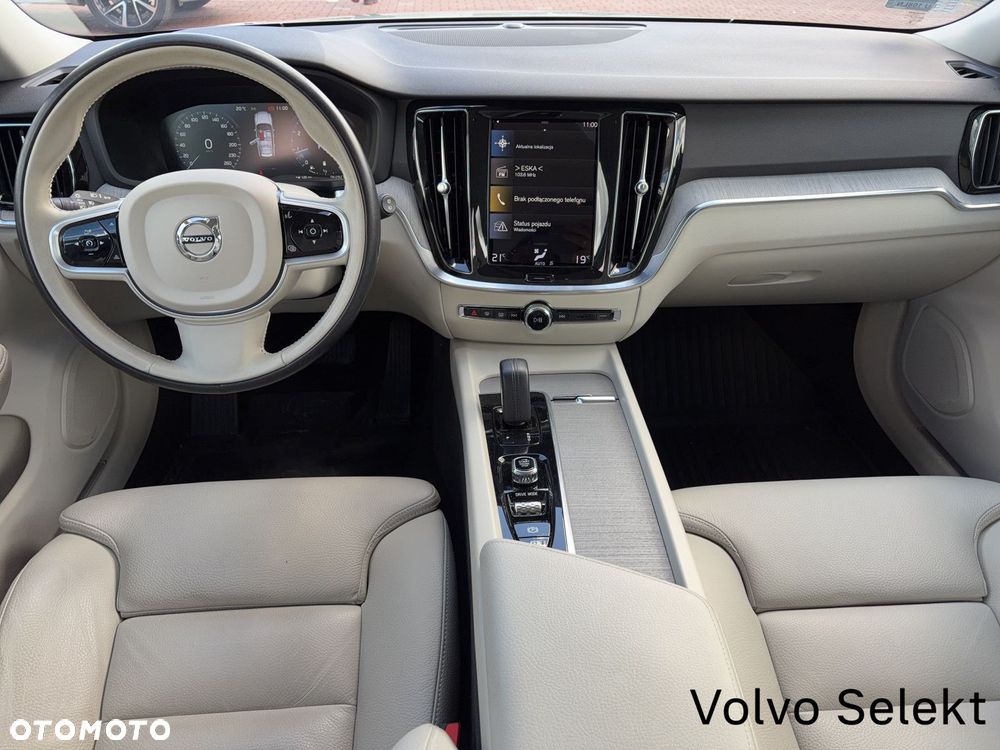 Volvo V60 Cross Country - 15
