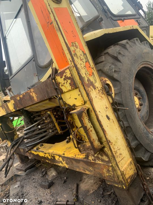 Podpory tylne do koparko ładowarki CAT 428B koparkoładowarki - 2