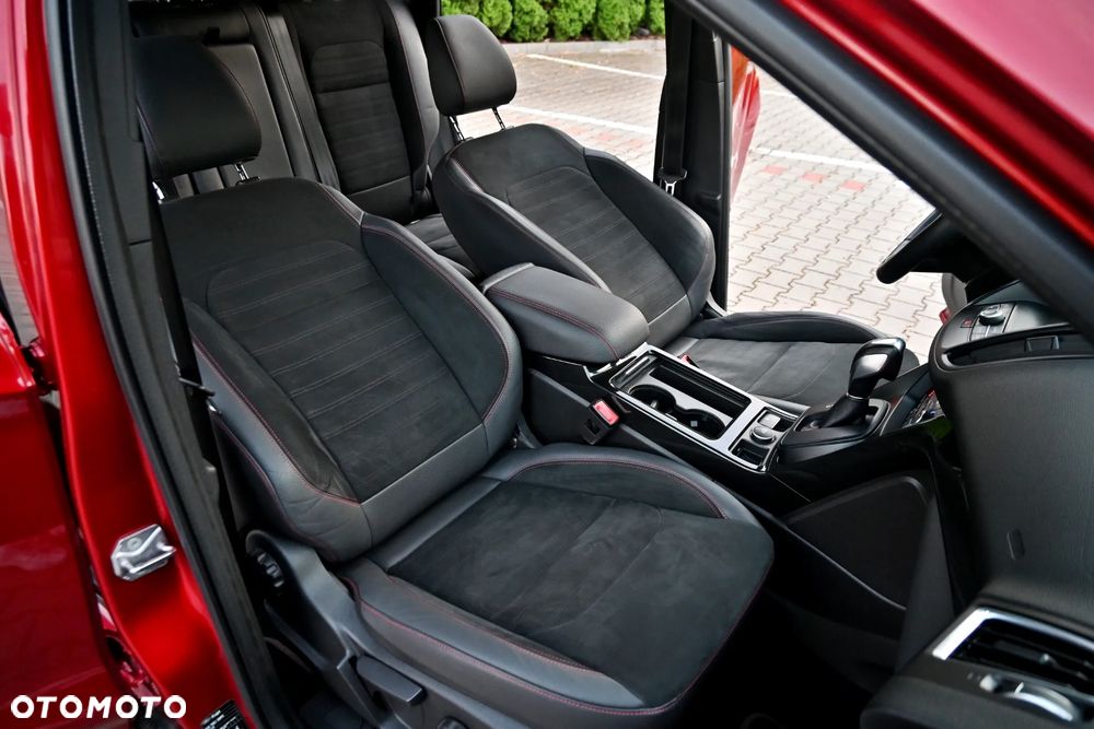 Ford Kuga 2.0 TDCi 4x4 ST-Line - 27