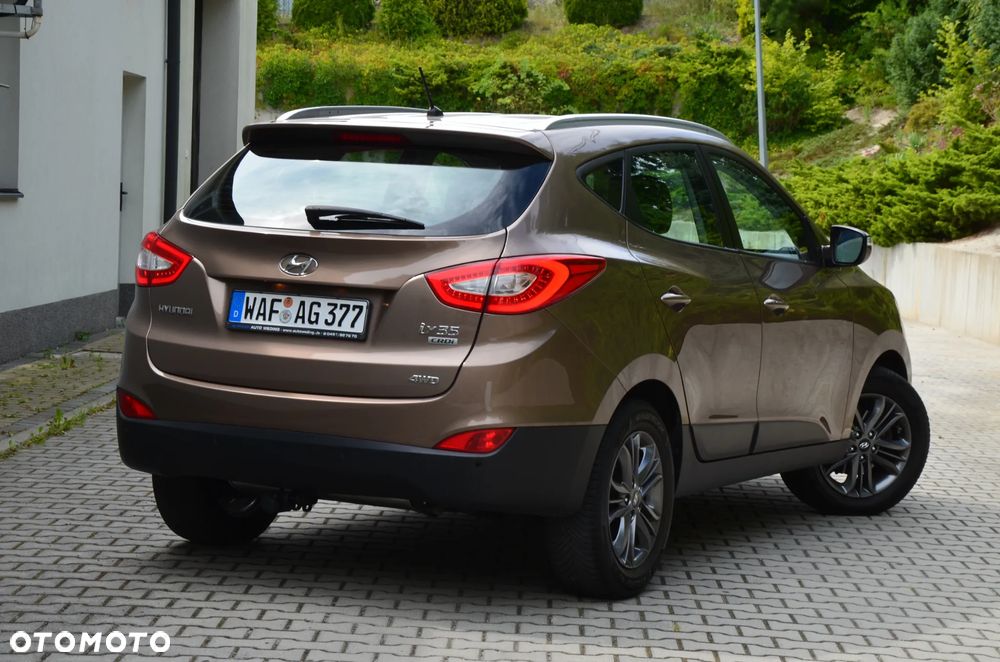 Hyundai ix35 2.0 CRDi 4WD Automatik Fifa World Cup Gold Edition - 2