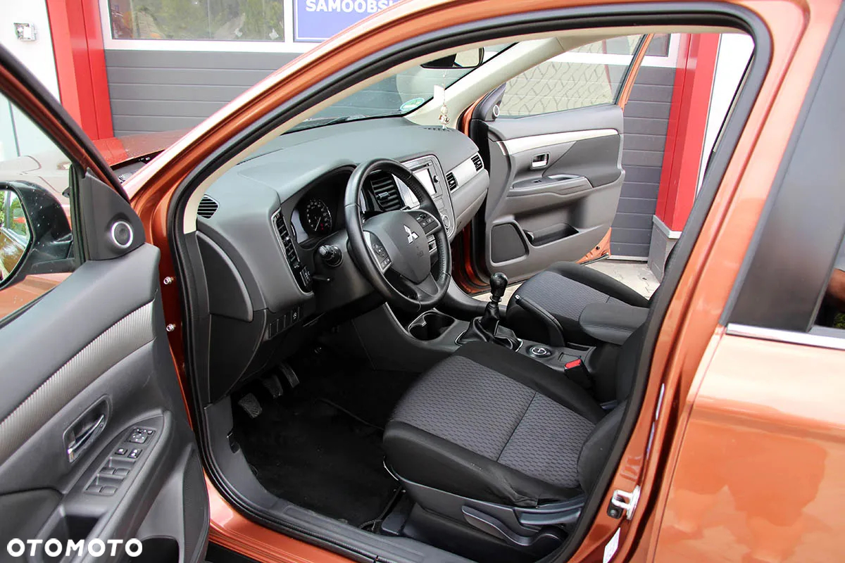 Mitsubishi Outlander 2.2 DID Intense + 4WD - 20