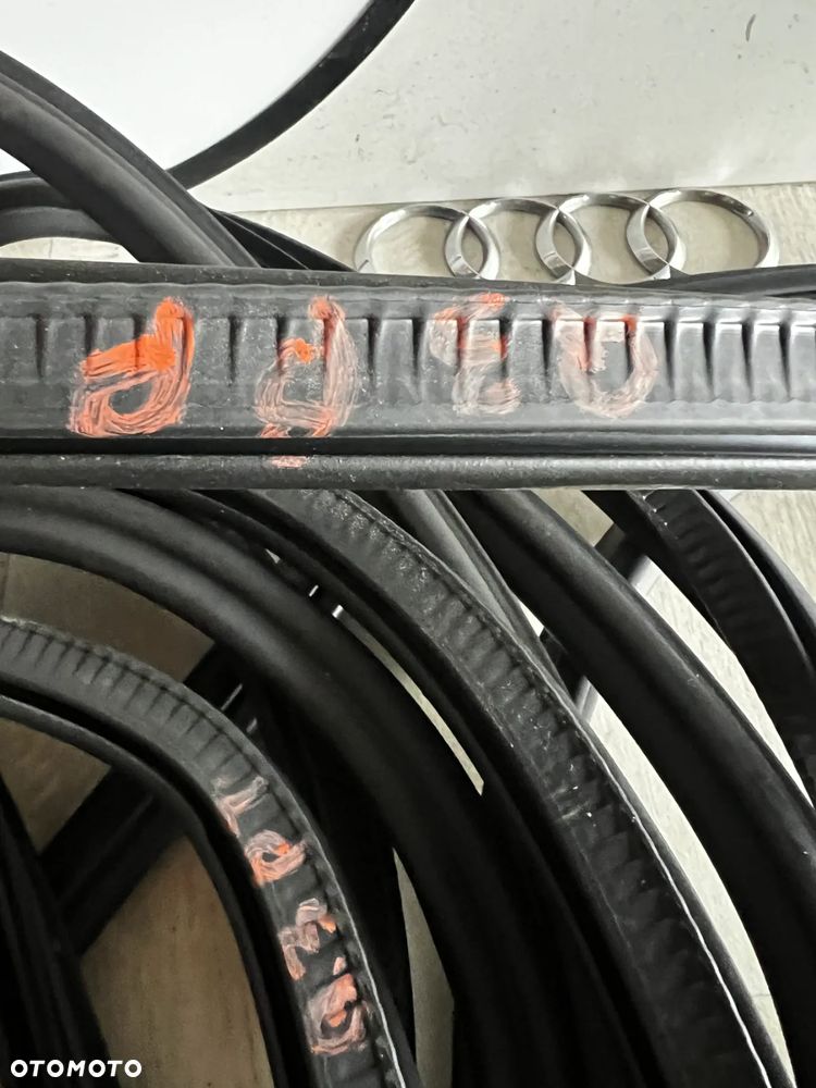 USZCZELKA DRZWI LEWY PRAWY PRZÓD LEWY PRAWY TYŁ KLAPA BAGAŻNIKA AUDI Q3 8U LIFT - 3