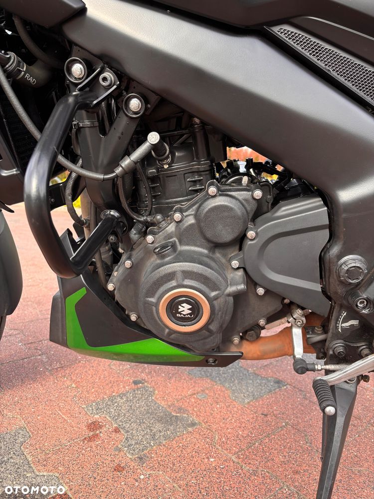 Bajaj Dominar 400 - 11