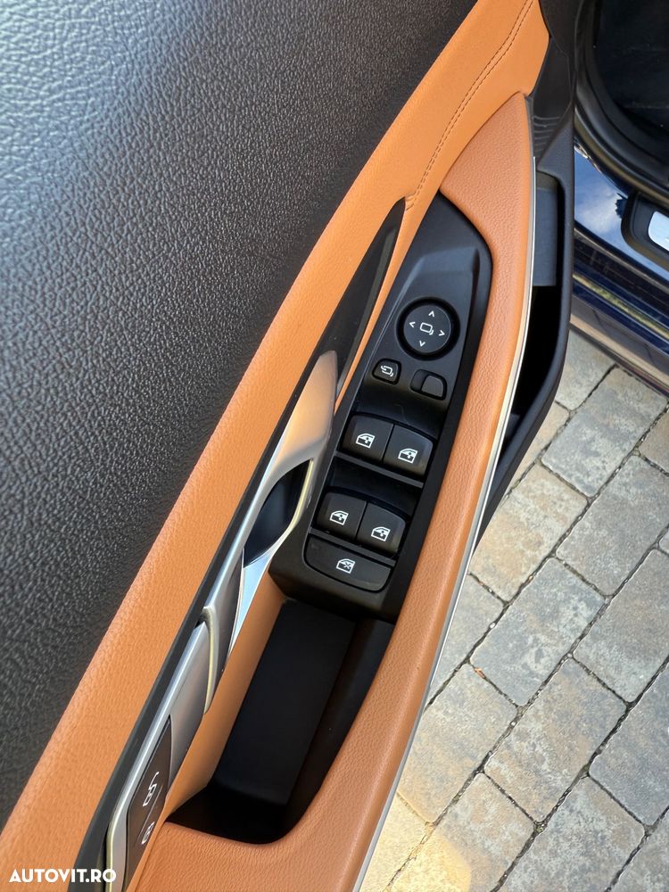 BMW Seria 3 330i AT - 17