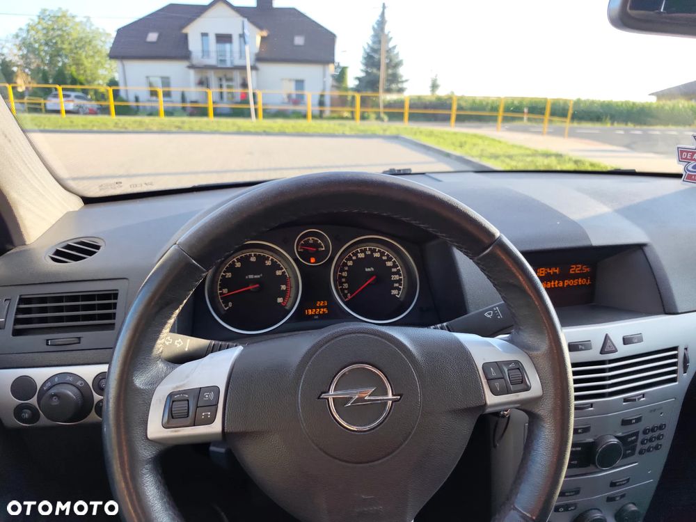 Opel Astra 1.4 GL - 23