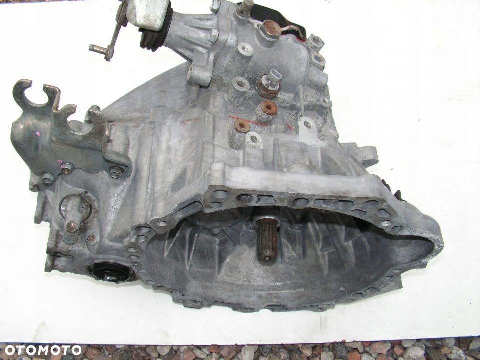 COROLLA E12 1,4 VVT-I SKRZYNIA BIEGÓW IDEALNA SB1 - 2