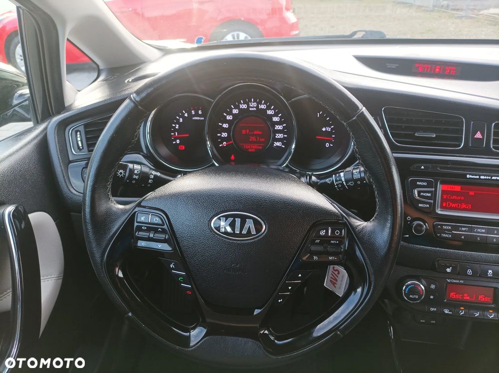 Kia Ceed 1.6 CRDi 128 ISG Platinum Edition - 33